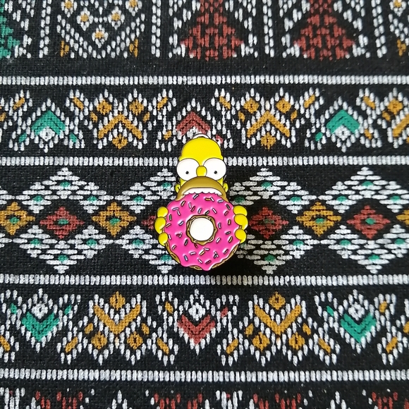 📍2/20$ Homer Simpson Enamel Pin NWOT - Picture 1 of 4